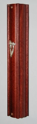 Round wing-design stained wood